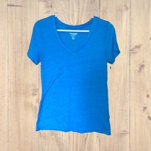 Old Navy V neck shirt. Small